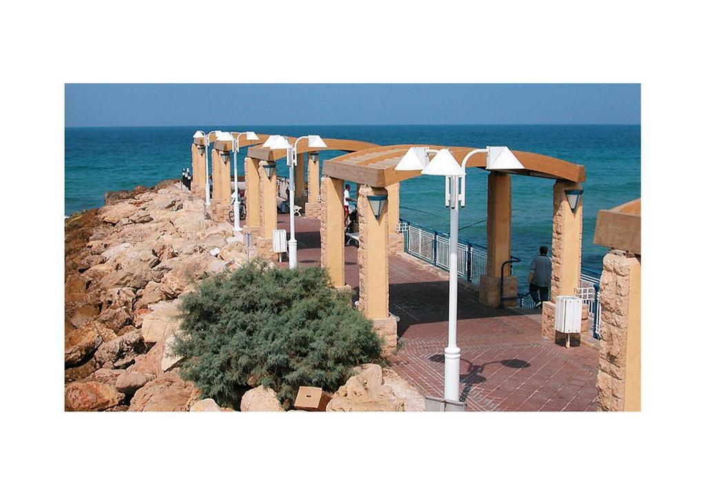 Ha-Aliya Sea View Apartamento Nahariya Exterior foto
